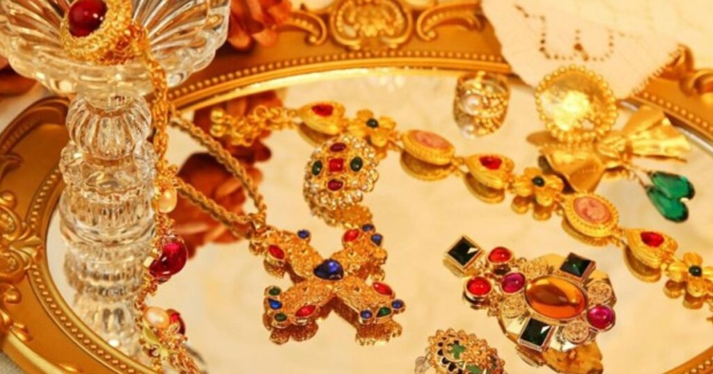 Antique Jewelry Valuation